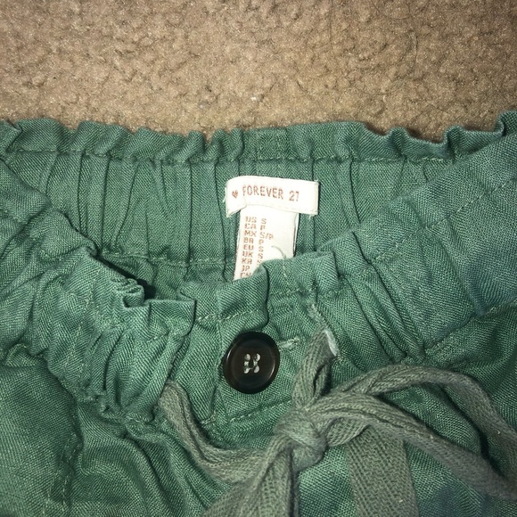 Shorts - Picture 2 of 3